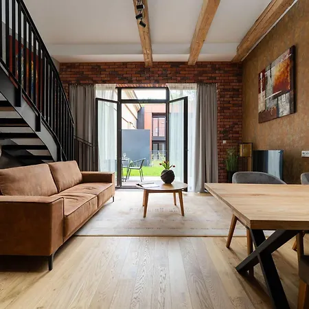 Loft With Patio & Parking - Nusle Brewery 公寓 布拉格